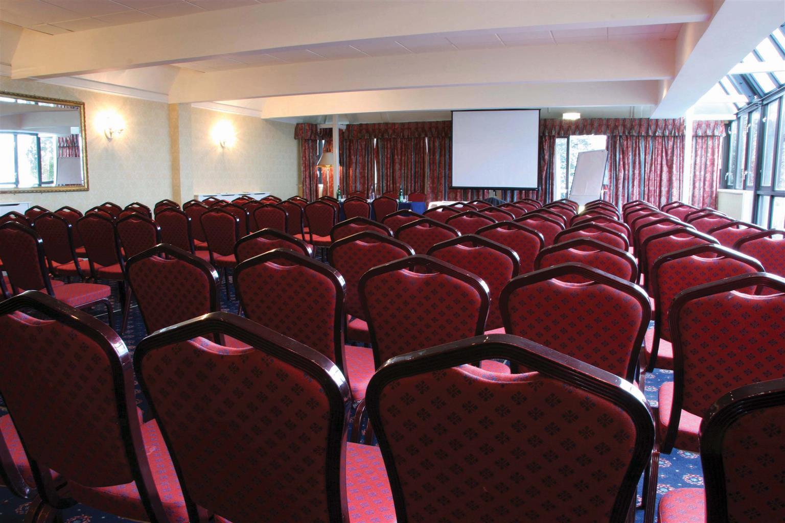 New House Country 4* Cardiff