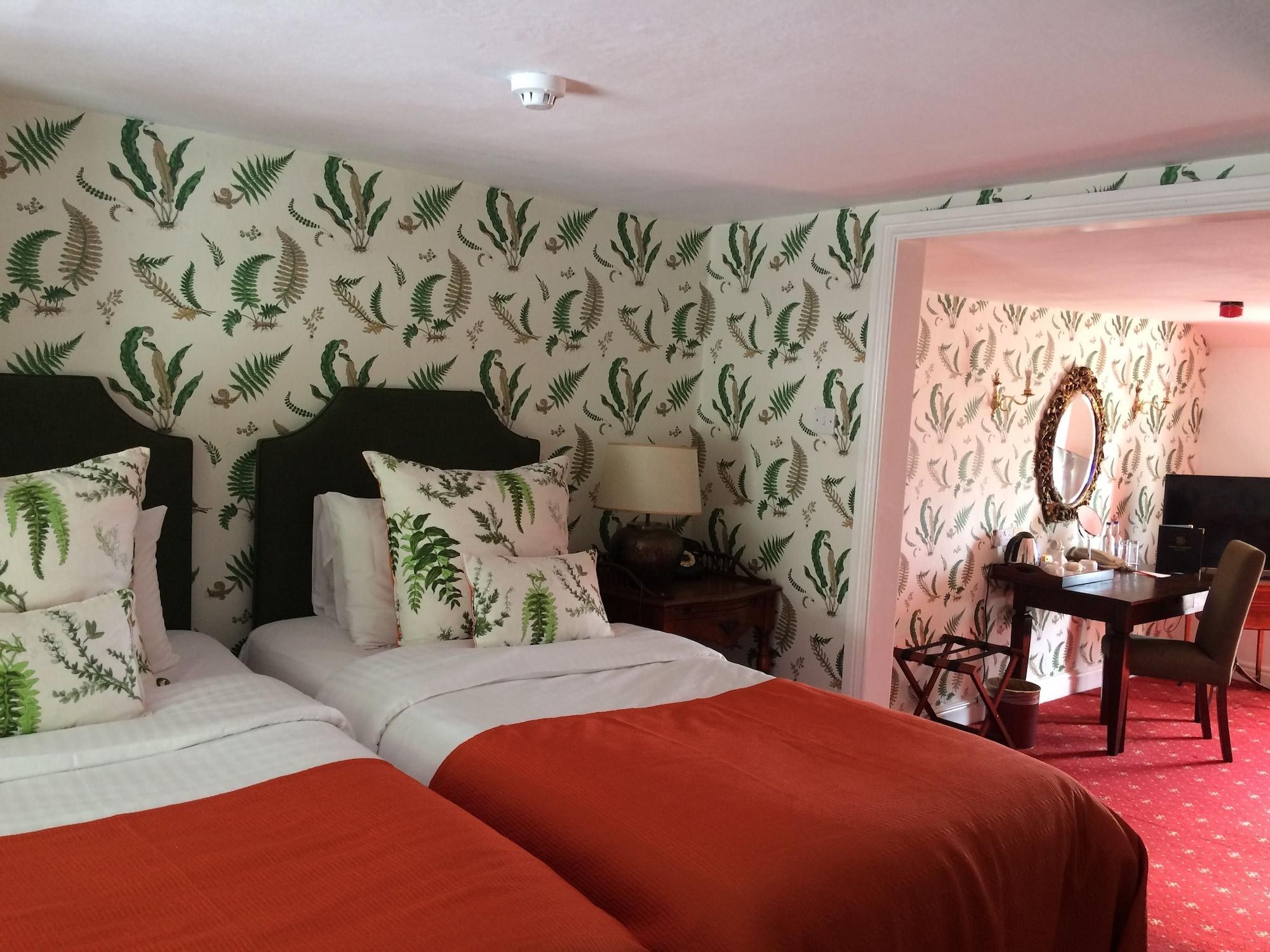 New House Country Hotel Cardiff