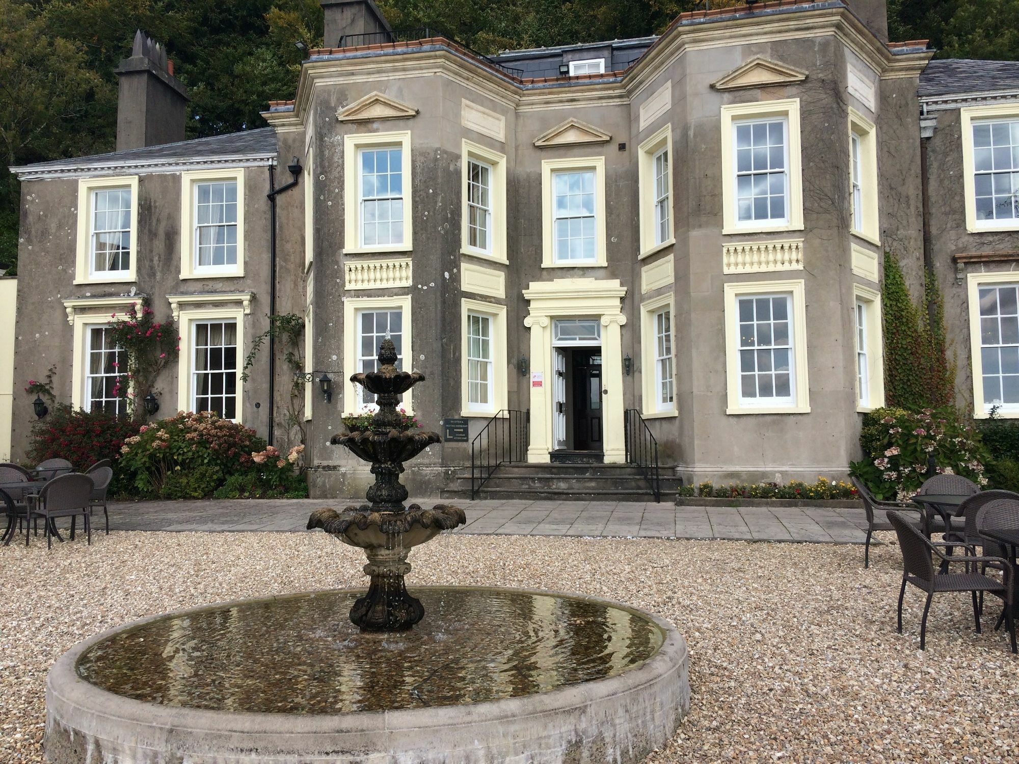 Hotel New House Country Cardiff
